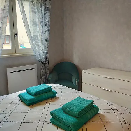 Apartament Chez Tata Malou - Maison Avec Jardin, Cour Fermee, Proche Toutes Commodites Saint-Julien-Chapteuil