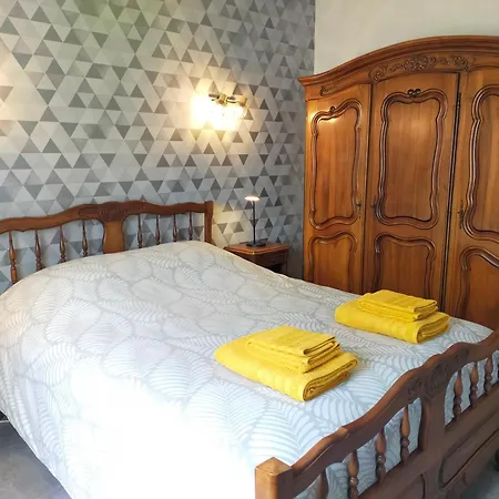 Chez Tata Malou - Maison Avec Jardin, Cour Fermee, Proche Toutes Commodites Apartament Saint-Julien-Chapteuil