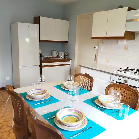 Chez Tata Malou - Maison Avec Jardin, Cour Fermee, Proche Toutes Commodites Apartament Saint-Julien-Chapteuil