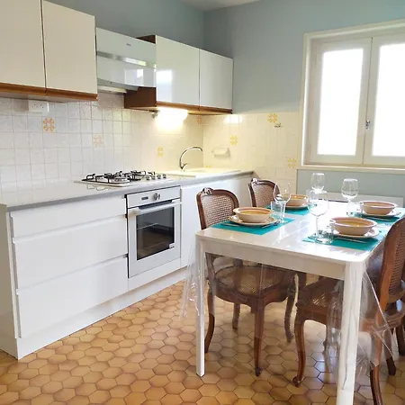 Apartment Chez Tata Malou - Maison Avec Jardin, Cour Fermee, Proche Toutes Commodites
